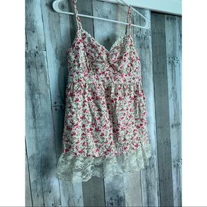 🍁Decree Pink Floral Tank